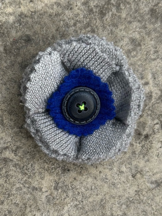 Vintage Jewelry - Vintage Cashmere Floral Brooch